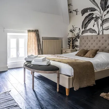 Vandrarhem Chateau Des Ayes - & *