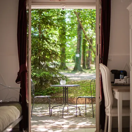 Guest house Chateau Des Ayes - & Saint-Etienne-de-Saint-Geoirs